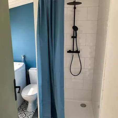 Maison Située à 150m De La De La Madeleine Hébergement de vacances